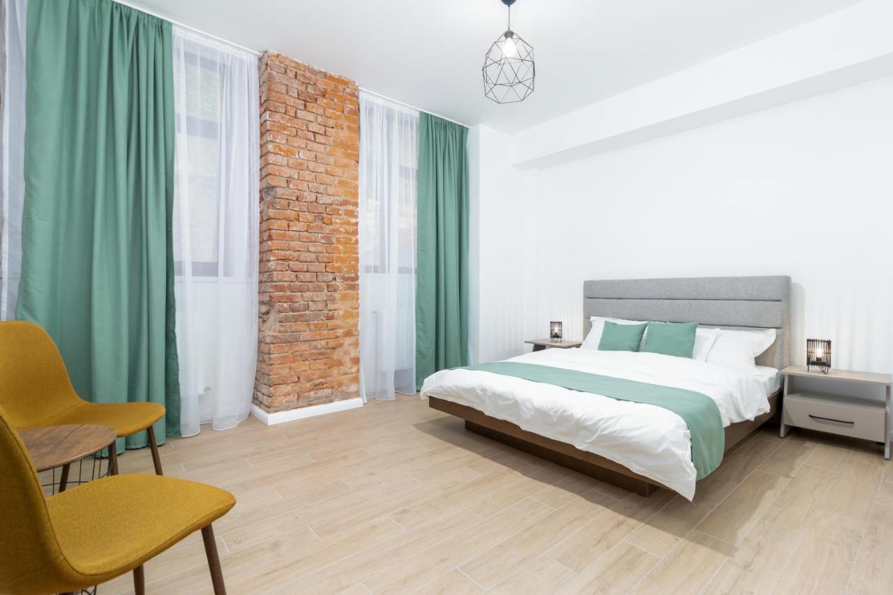 Cadoro City Center Apartments Oradea Bagian luar foto