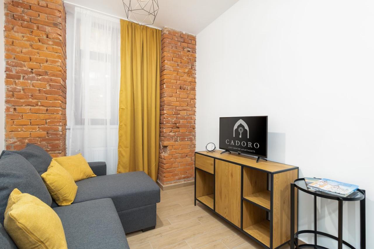Cadoro City Center Apartments Oradea Bagian luar foto